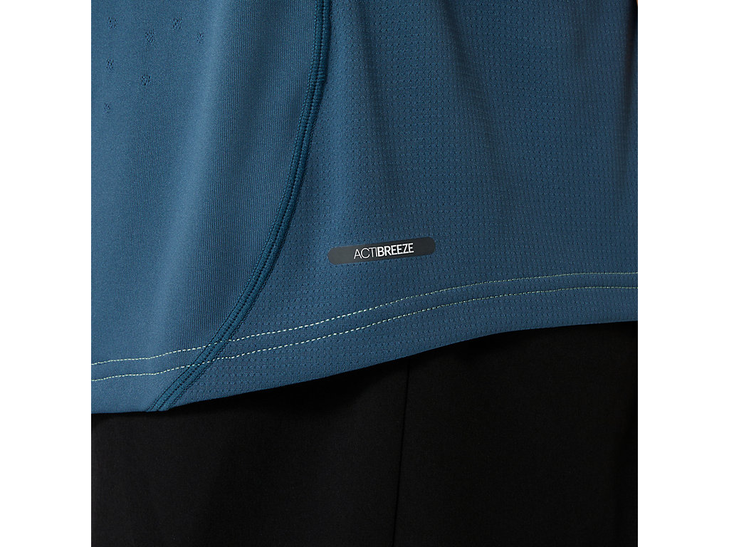 ACTIBREEZE PANEL KNIT SHORT SLEE image number null