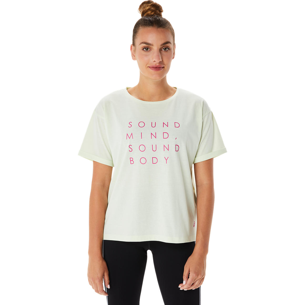 ASICS WOMEN TRAINING CORE RELAXED GRAPHIC TEE, WHISPER GREEN, swatch