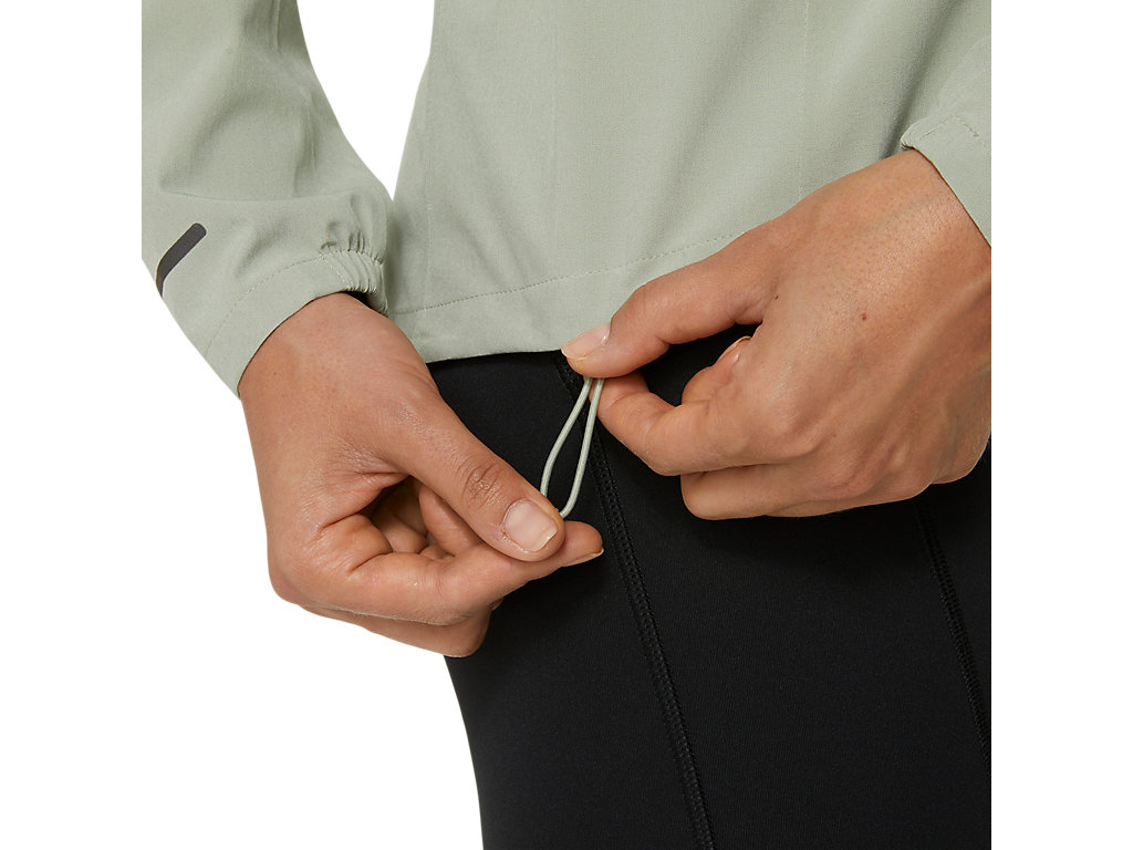 ASICS ACCELERATE WATERPROOF 2.0 JACKET image number null