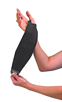 MUELLER® WRIST SUPPORT WRAP BLACK, , large image number null