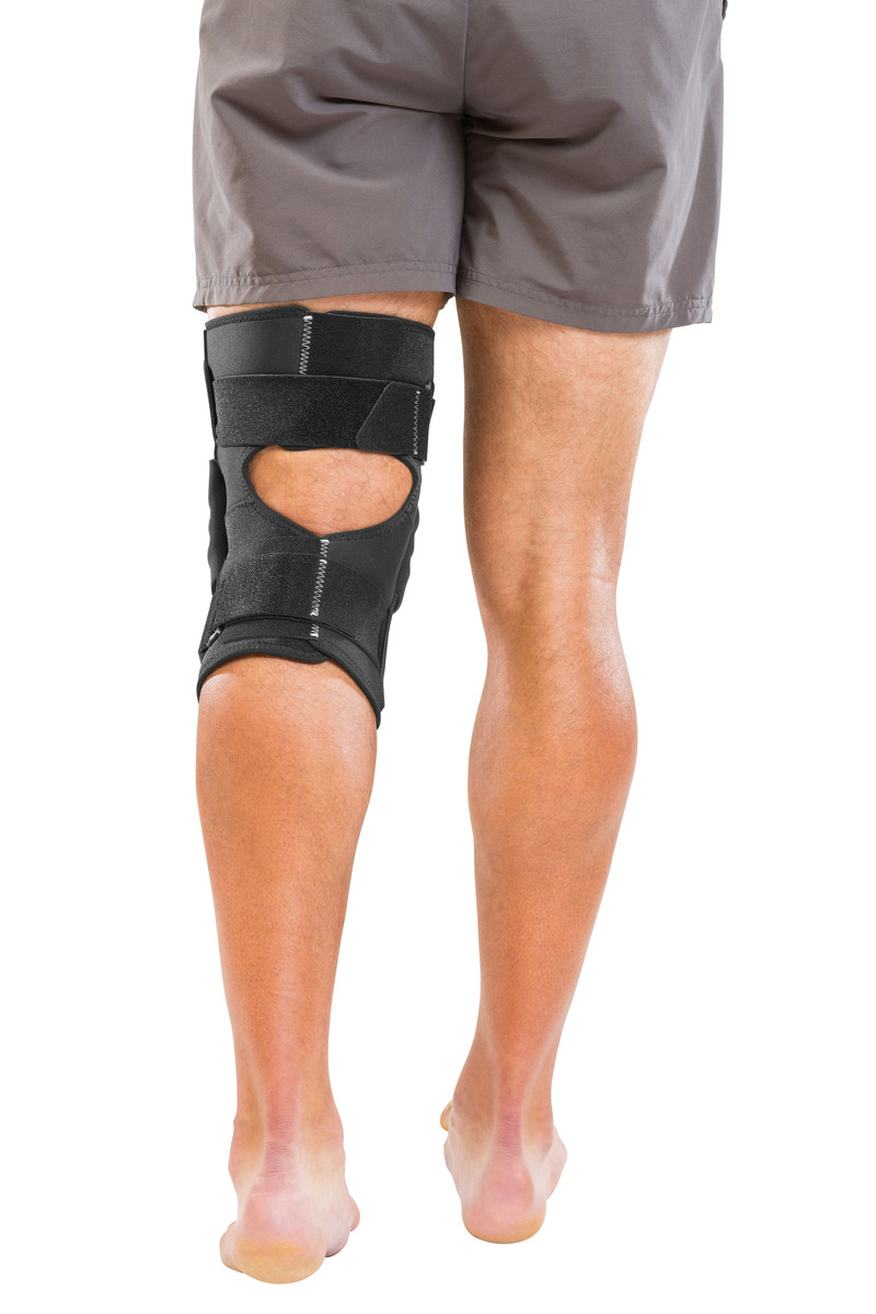 MUELLER® HINGED WRAPAROUND KNEE BRACE BLACK S/M, , large image number null