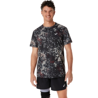 ASICS ALL OVER PRINT SS TOP, PERFORMANCE BLACK/ANTIQUE RED, swatch